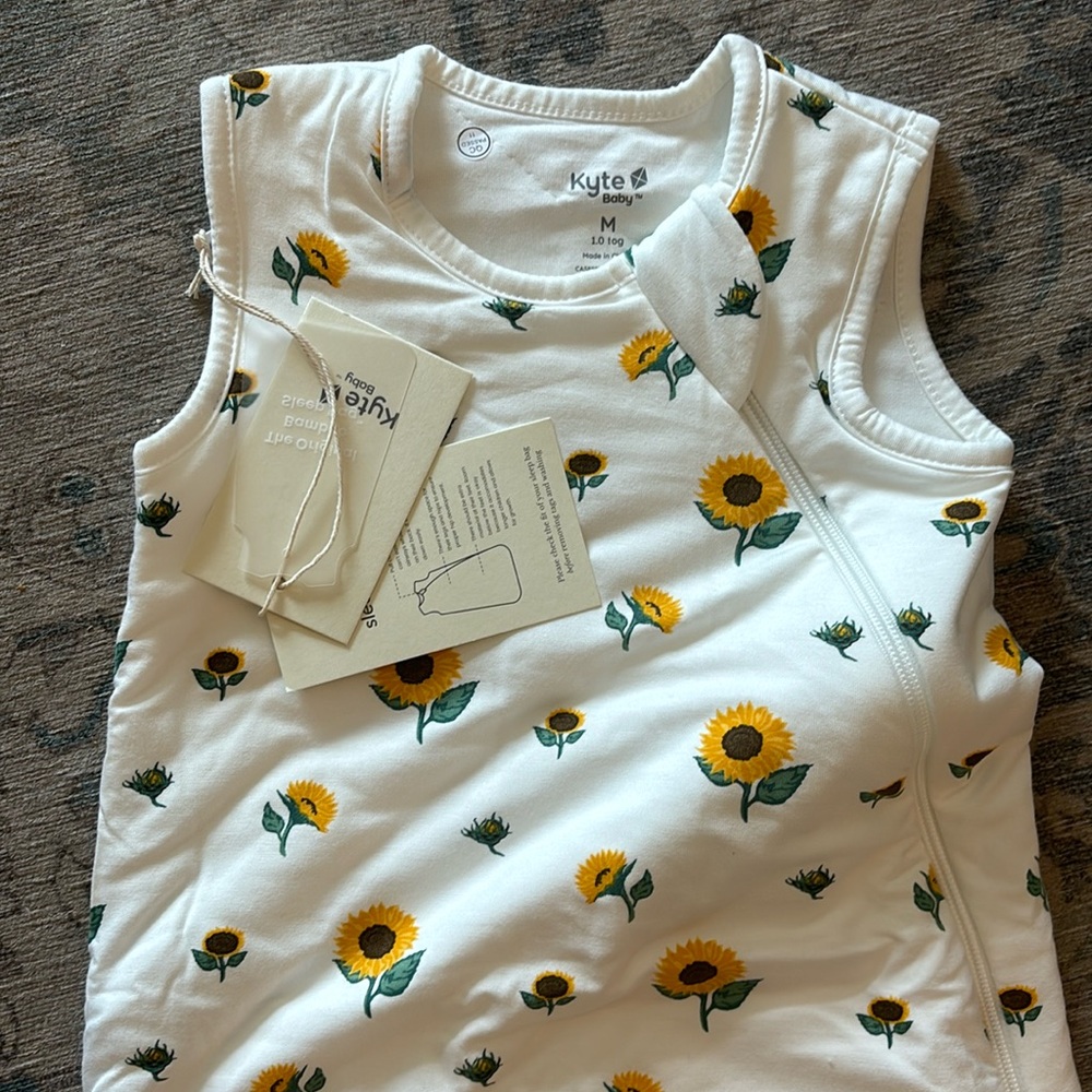 New with tags, Kyte baby sunflower sleep sack